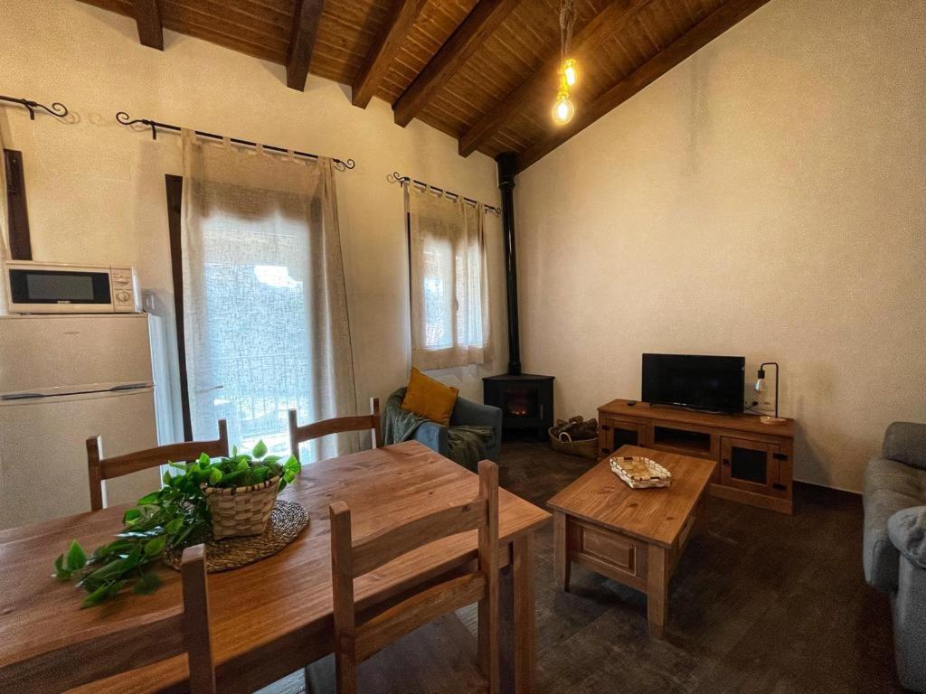Apartamentos Dona Jimena Del Ambroz 4 Estrellas Complejo Unico En El Centro Del Pueblo - Piscina Ya Abierta Hervás Exterior foto