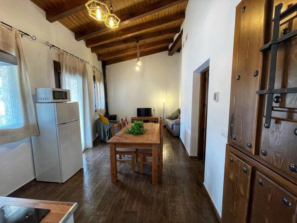 Apartamentos Dona Jimena Del Ambroz 4 Estrellas Complejo Unico En El Centro Del Pueblo - Piscina Ya Abierta Hervás Exterior foto