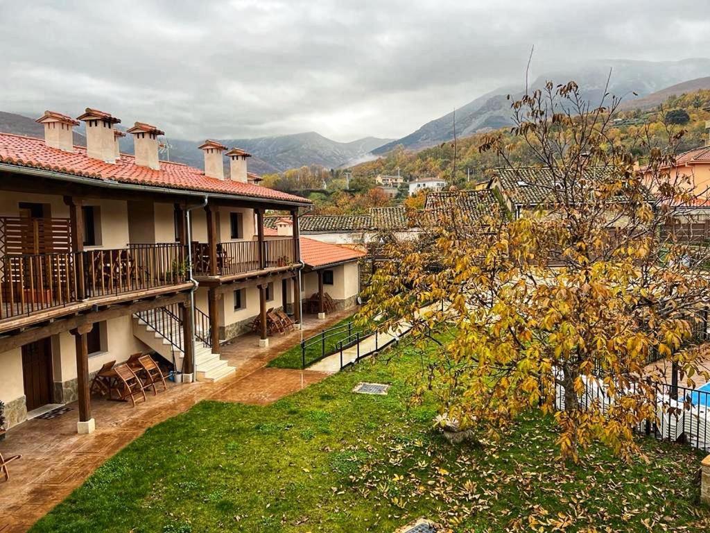 Apartamentos Dona Jimena Del Ambroz 4 Estrellas Complejo Unico En El Centro Del Pueblo - Piscina Ya Abierta Hervás Exterior foto