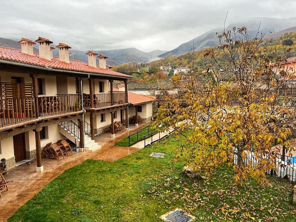 Apartamentos Dona Jimena Del Ambroz 4 Estrellas Complejo Unico En El Centro Del Pueblo - Piscina Ya Abierta Hervás Exterior foto