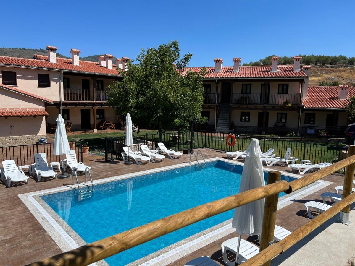 Apartamentos Dona Jimena Del Ambroz 4 Estrellas Complejo Unico En El Centro Del Pueblo - Piscina Ya Abierta Hervás Exterior foto